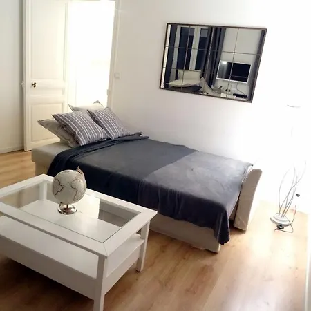 Apartment Cour Condorcet 6 Personnes Paris